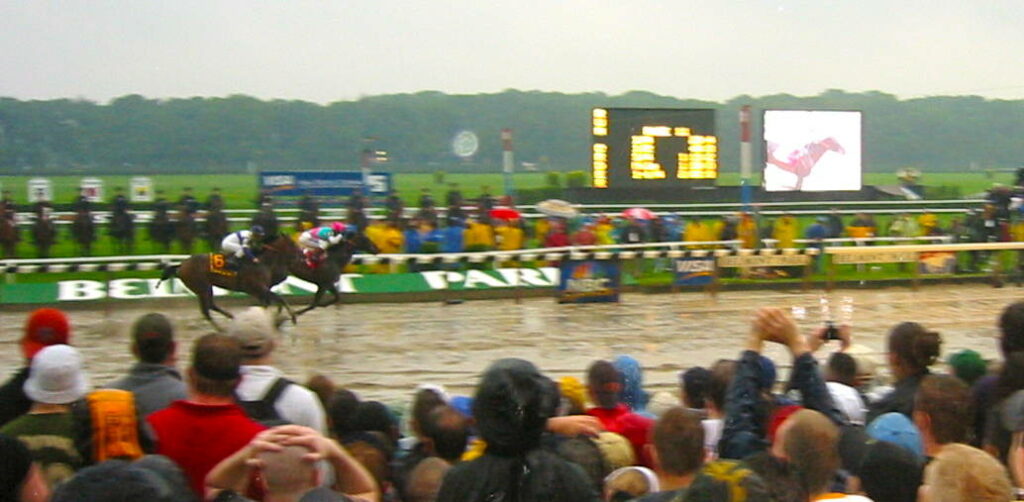 Empire Maker wins the 2013 Belmont Stakes