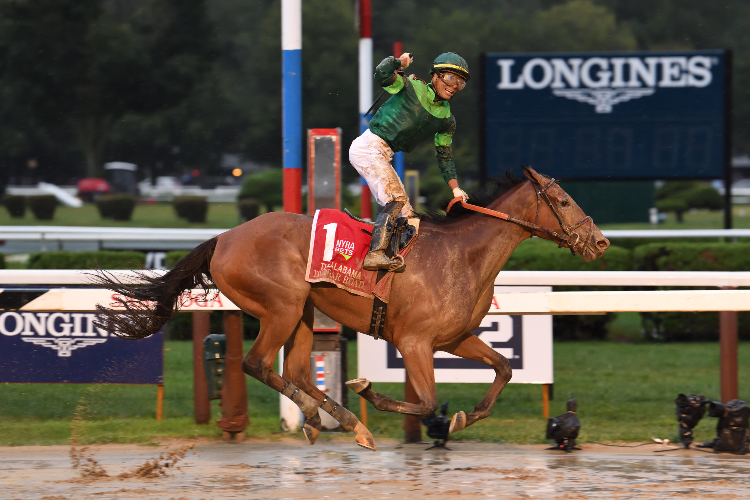 Dunbar Road Splashes Home Strongly In Alabama