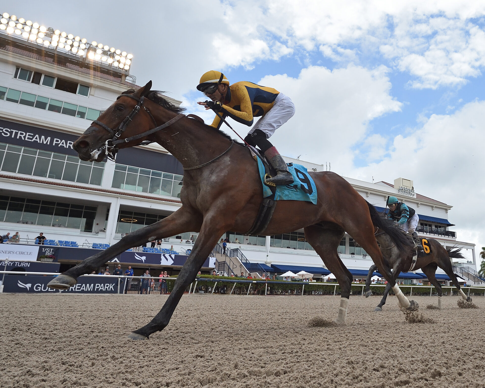 Churchill Downs Racing Dudes - 03k6g8w